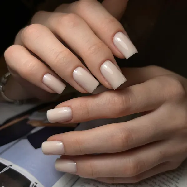 YOLO Beauty Room, práca 1