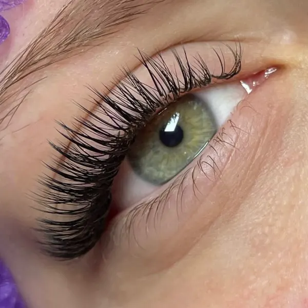 YOLO Beauty Room, práca 5